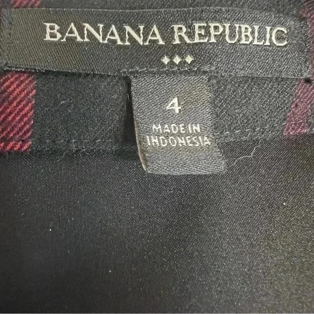 Banana Republic Women's Panel Long Red Black Plaid Skirt Lined Size 4 - Picture 7 of 7